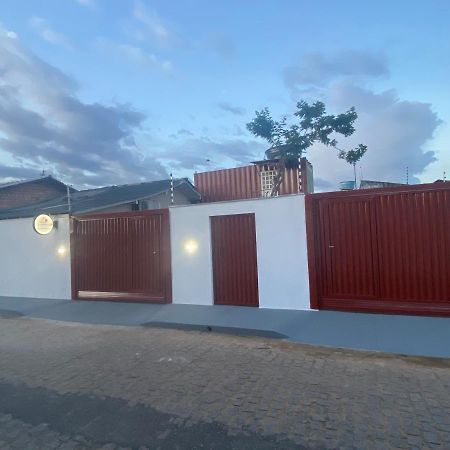 Container Lb Com Garagem Para Carros De Ate 4,5M Boa Vista  Exterior photo